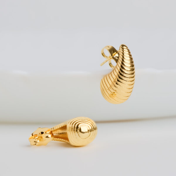 Classical Lines Dew Drop Stud Earrings