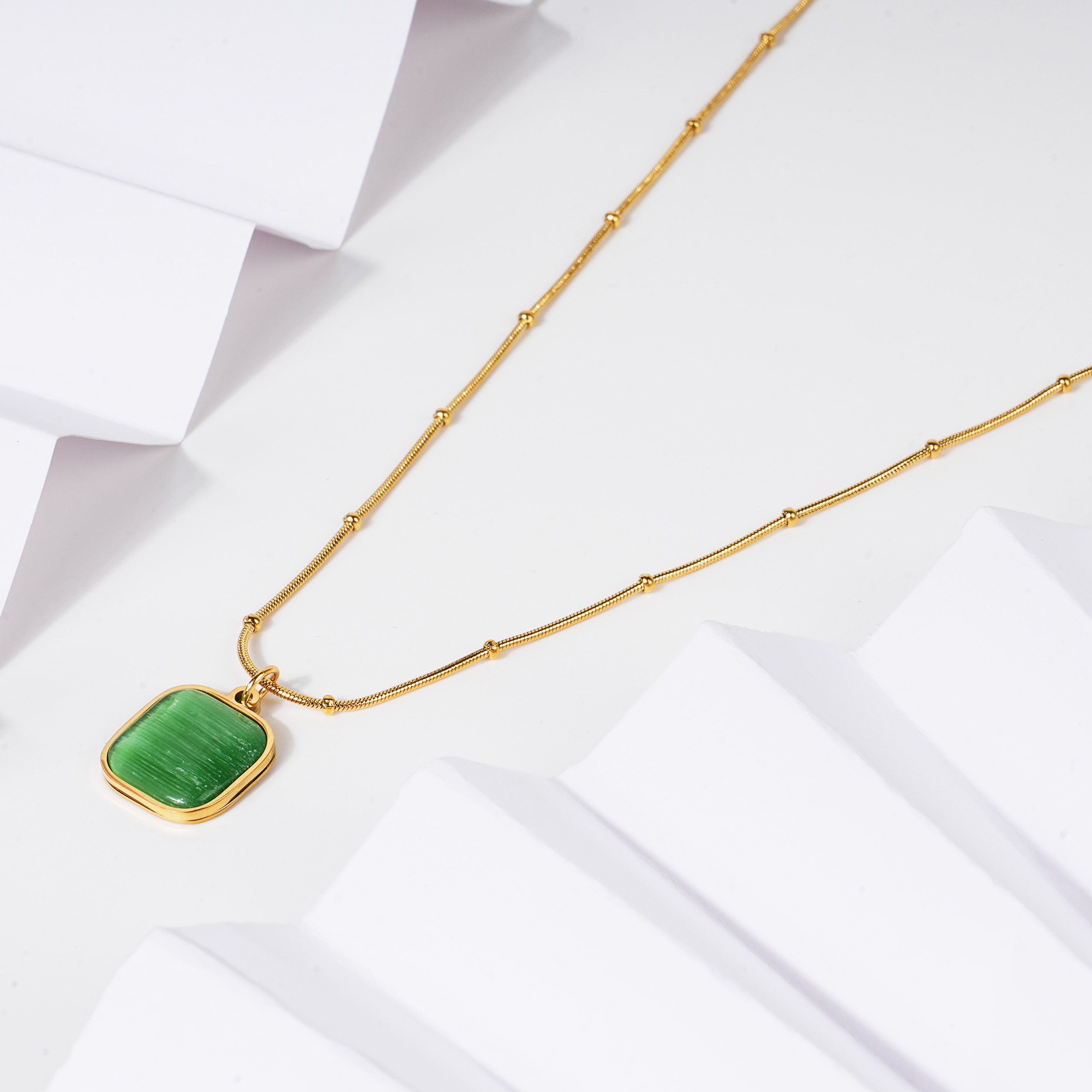 Emerald Embrace Lariat Necklace