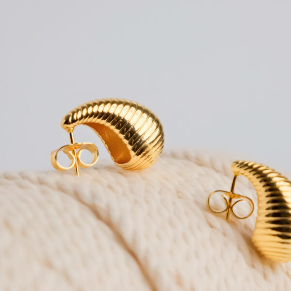 Classical Lines Dew Drop Stud Earrings