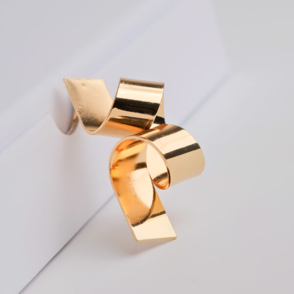 Gold Drop Patterned Earring