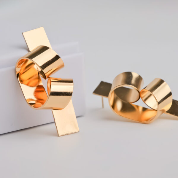 Gold Drop Patterned Earring