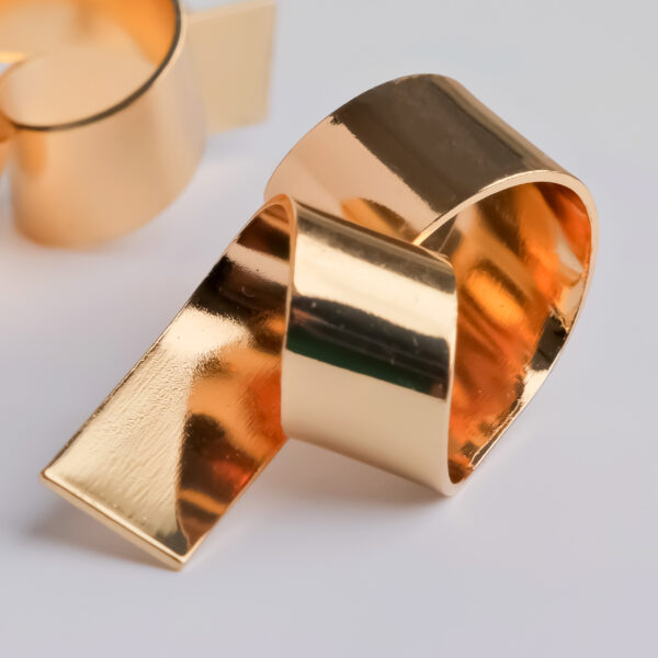 Gold Drop Patterned Earring