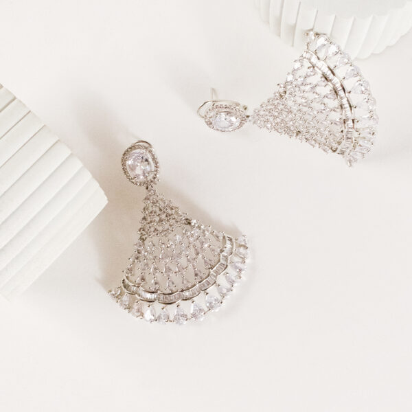 Exquisite Chandelier Cocktail Statement Earring